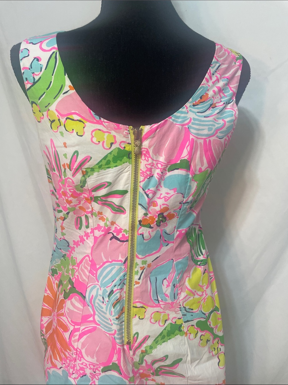 Lilly Pulitzer Sleeveless Shift Dress in Pink and Multicolor. Size 4. Pre-owned. - Picture 5 of 12